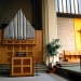 Modernorgel zonder orgelkast, in de kapel (Casteels/Van de Loo, 1992)